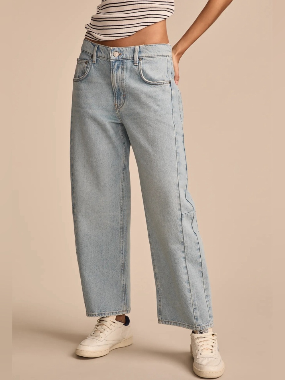 Lucky Brand Distressed High Rise Barrel-Leg Jeans •        Size 10/30 NWT - Picture 2 of 11